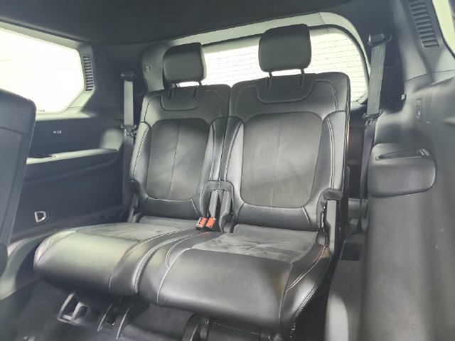 Used 2023 Silver Jeep Altitude image 39
