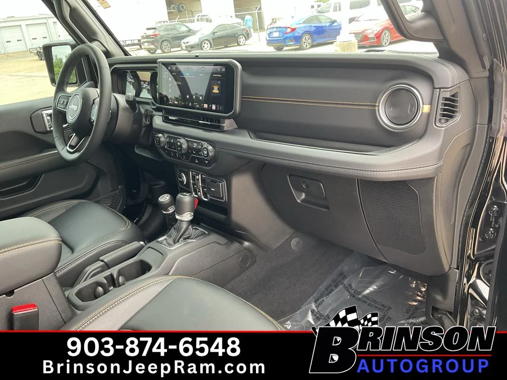 Used 2025 Black Clearcoat Jeep High Tide image 22