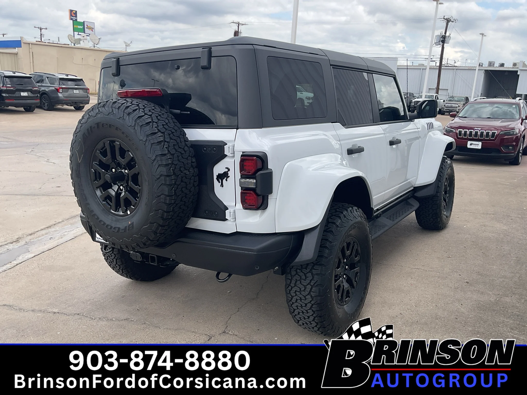 Used 2025 Oxford White Ford Raptor image 7