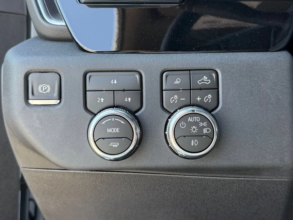 New 2026 Summit White GMC SLE DRW image 24