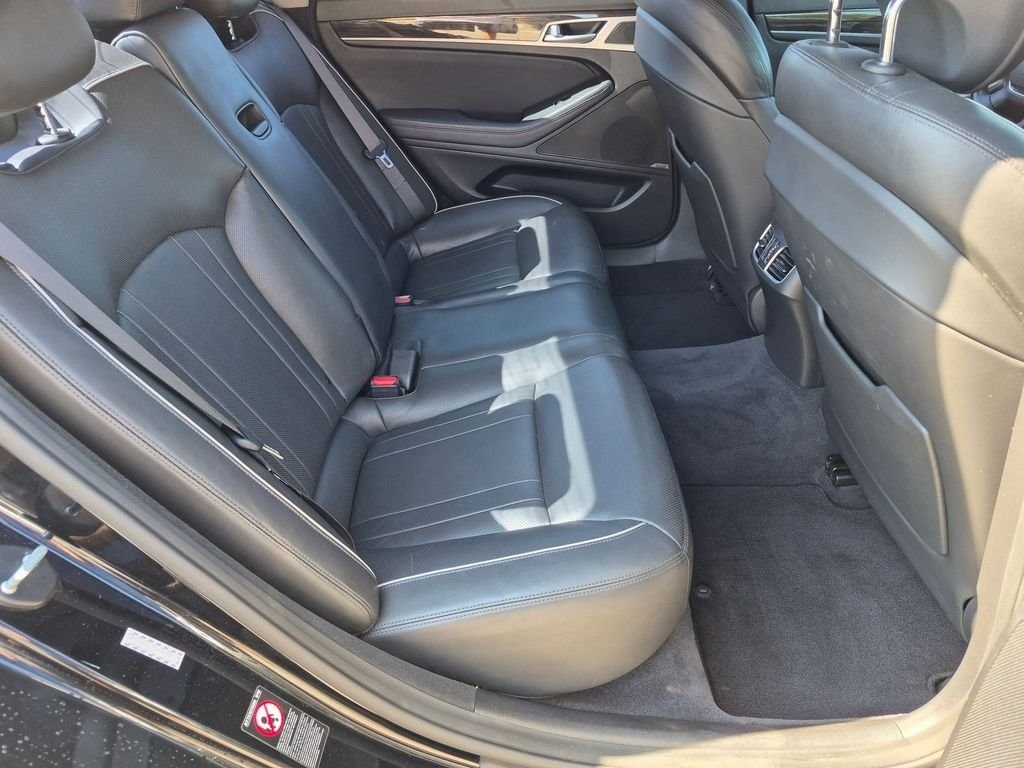 Used 2016 Black Hyundai 3.8 image 28