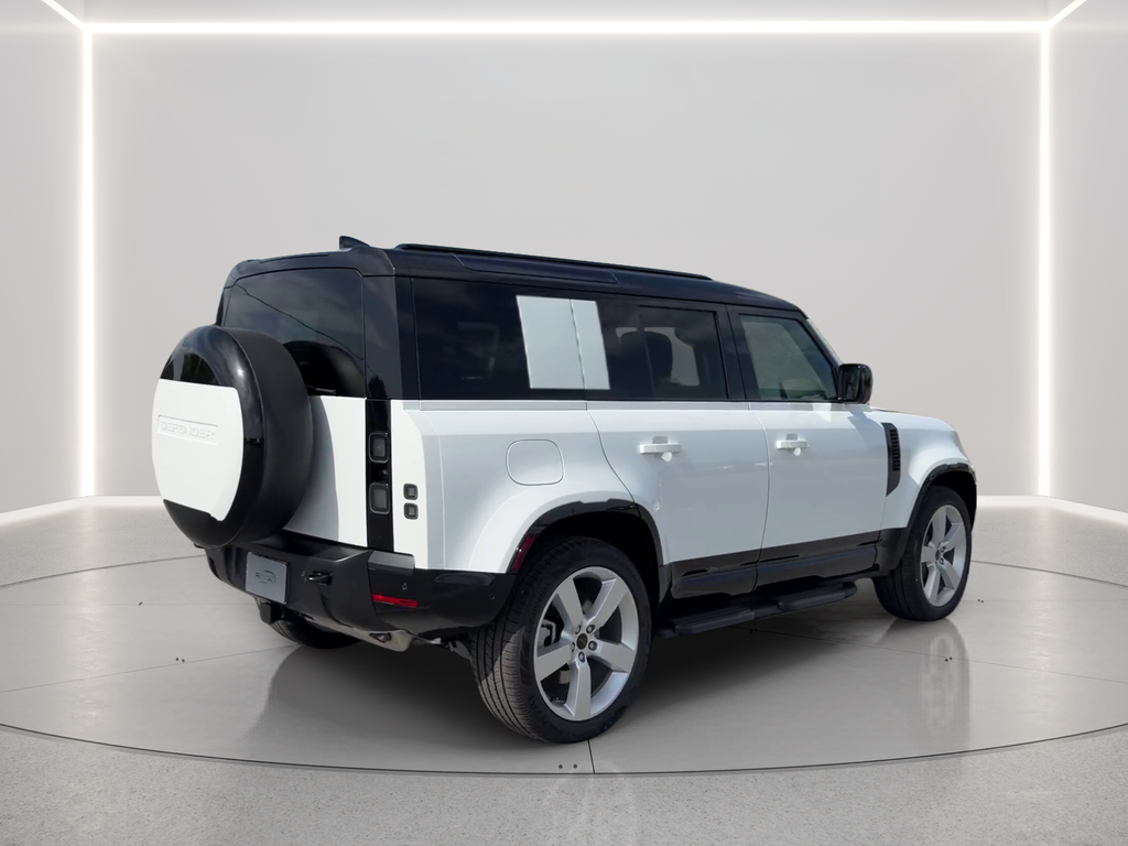 New 2026 Fuji White Land Rover X-Dynamic SE image 5