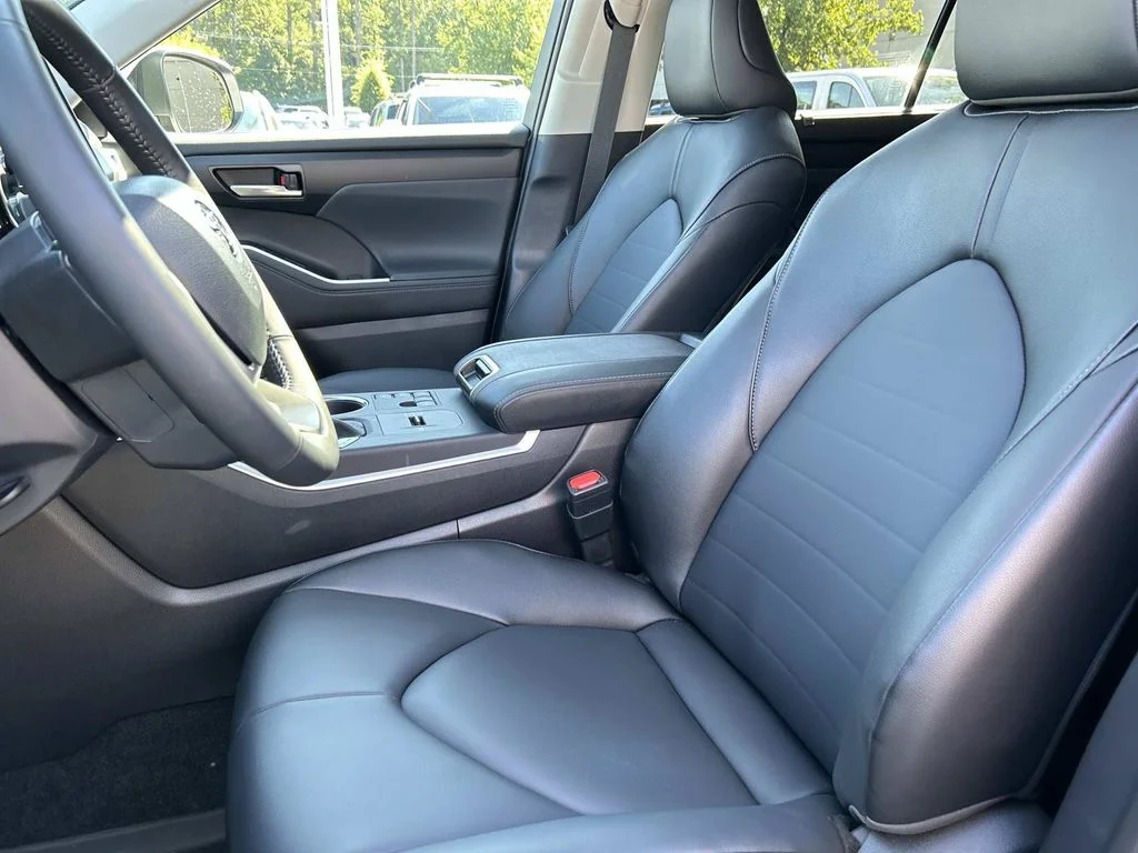 Used 2026 Beige Toyota XLE image 26