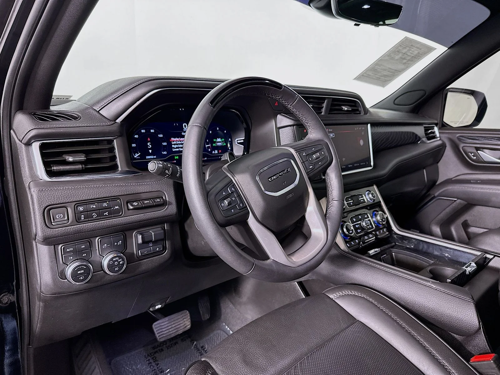Used 2024 Onyx Black GMC Denali image 9