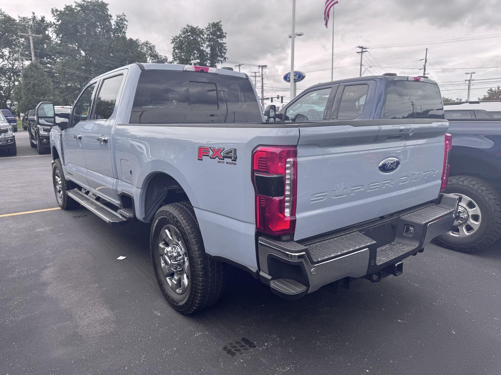 Used 2026 Glacier Gray Metallic Tri-Coat Ford Lariat image 6