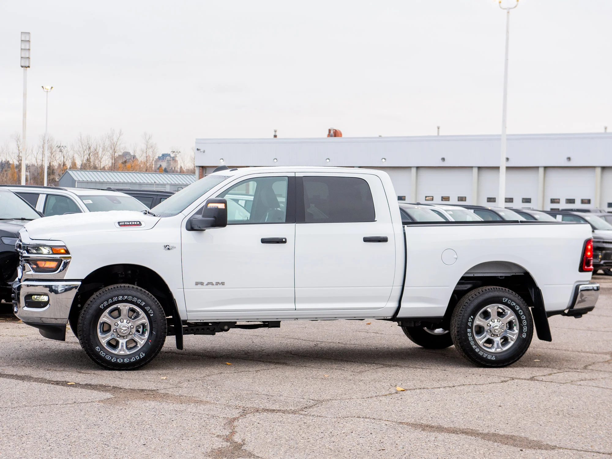 New 2027 White RAM Big Horn* Crew Cab 4x4, 6.4L HEMI V8, Heated Seats/Wheel, Remote Start image 2