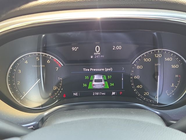 Used 2022 Diamond Cadillac Premium Luxury image 26