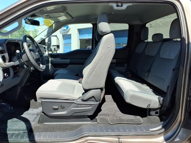 Used 2023 Stone Gray Metallic Ford XLT image 18