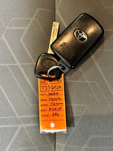 Certified Used 2022 MAGNETIC GRAY MET. Toyota  image 26