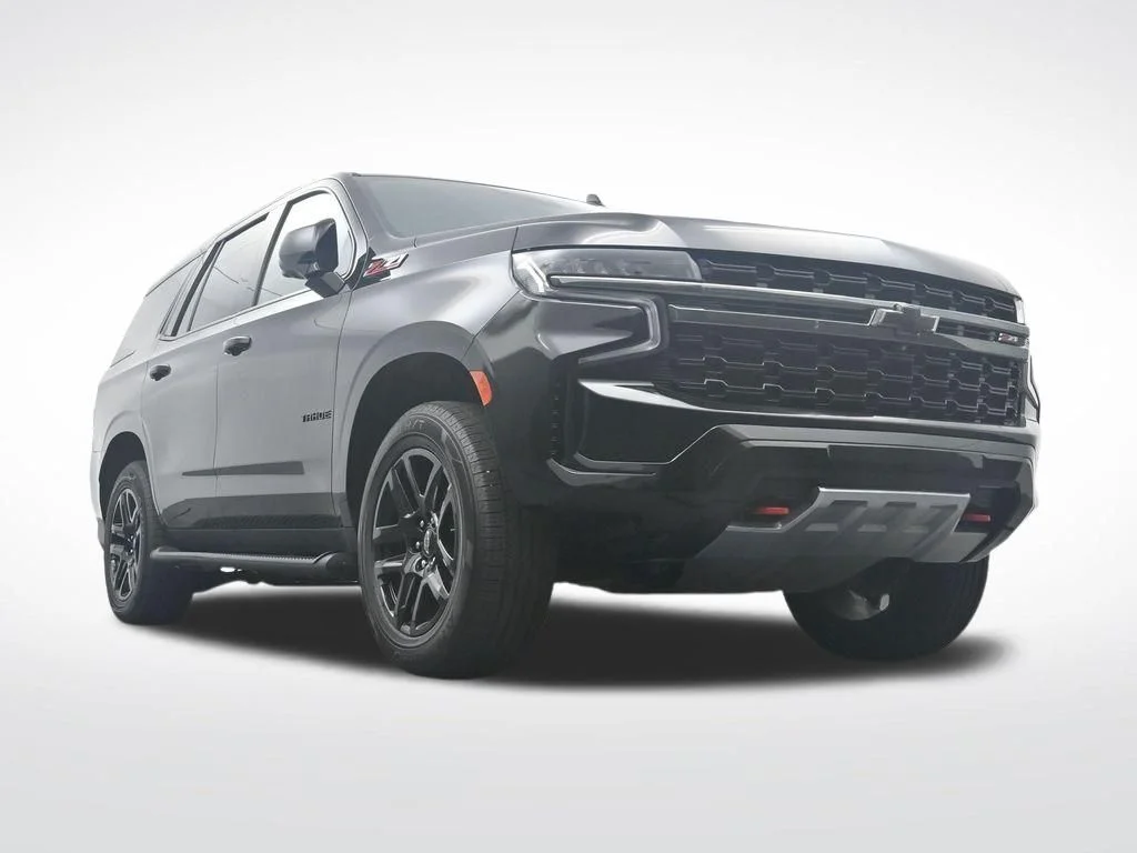 Used 2022 Black Chevrolet Z71 image 32