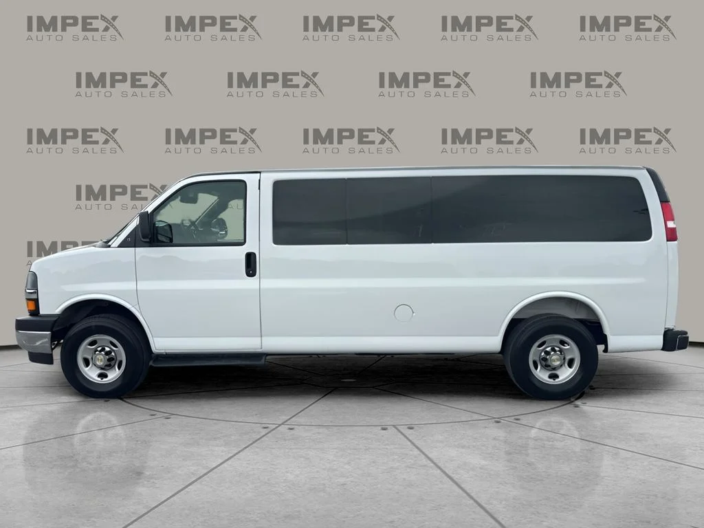 Used 2025 White Chevrolet LT image 2