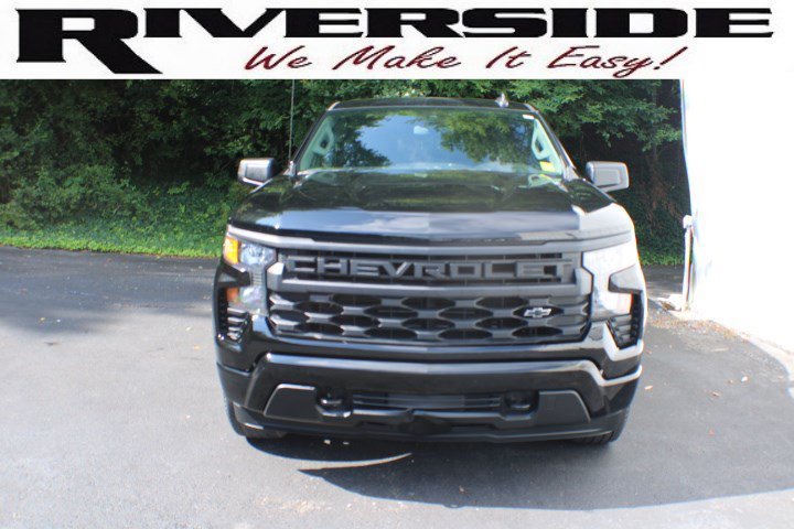 Used 2024 Black Chevrolet Custom image 16