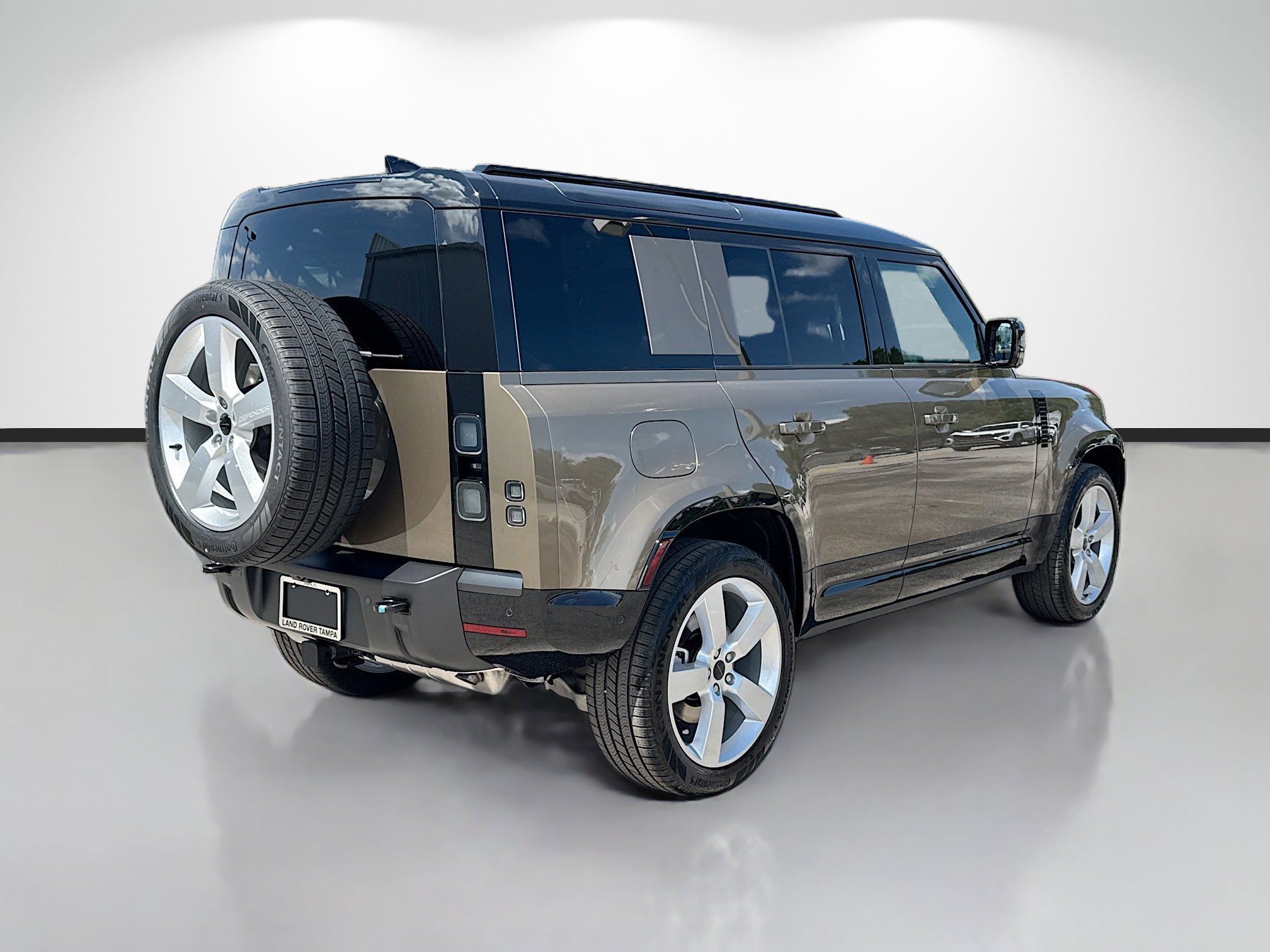 New 2026 Gondwana Stone LAND ROVER X-Dynamic SE image 5