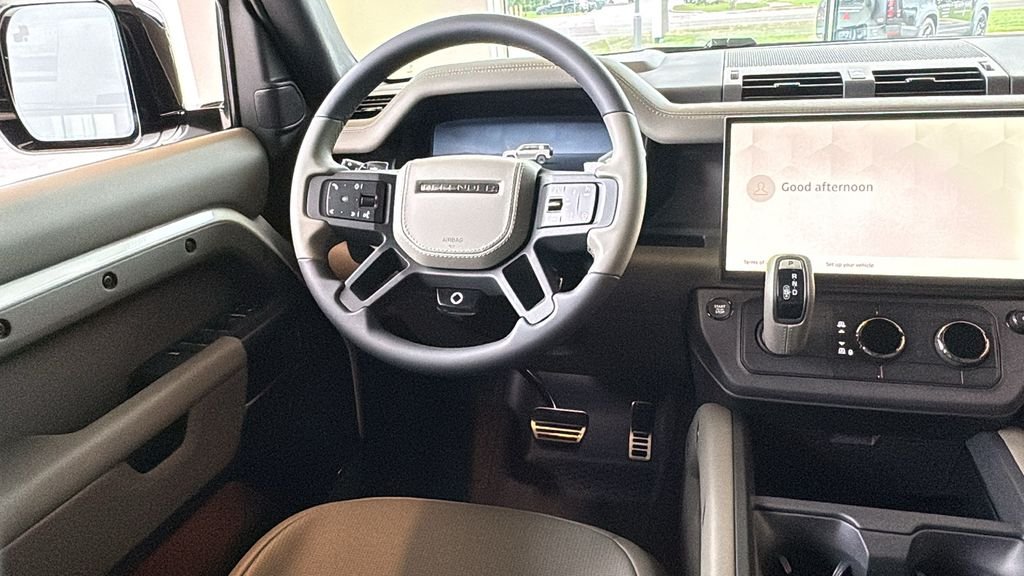2026 Land Rover Defender OCTA - Photo 23
