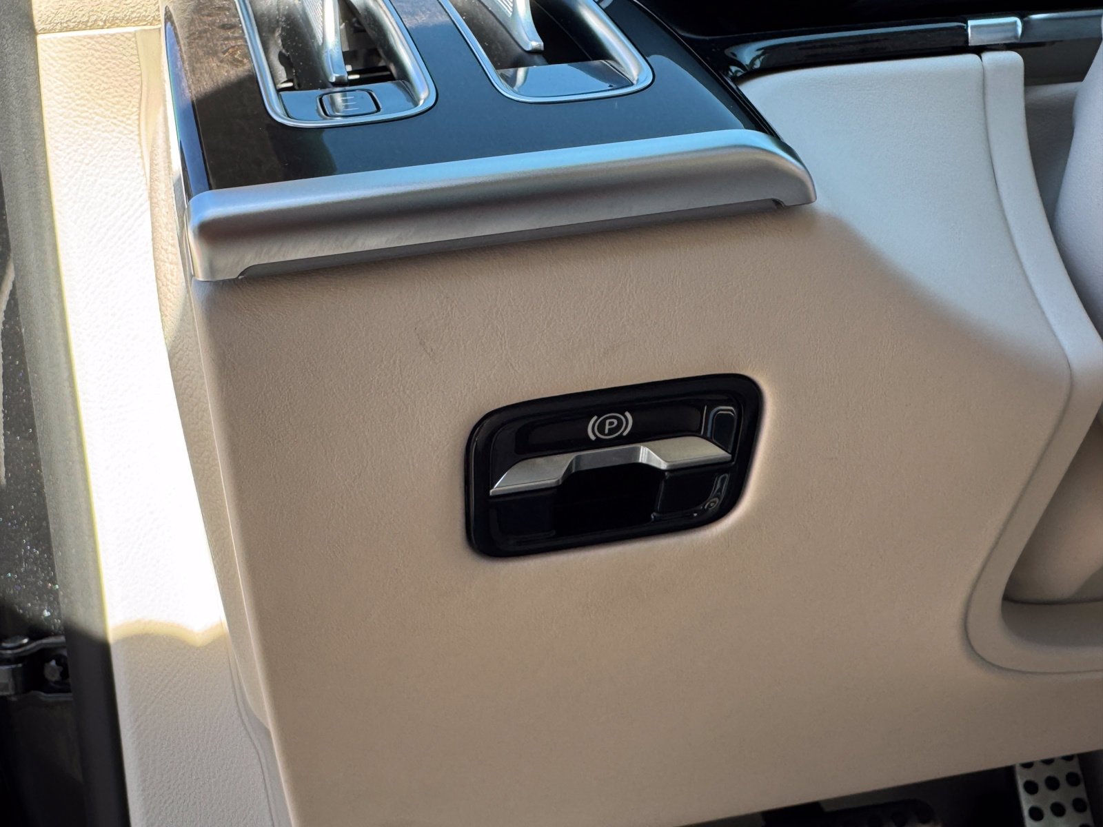 Used 2021 Gray Mercedes-Benz S 580 image 19