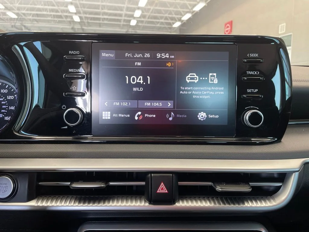 Used 2023 White Kia LXS image 14