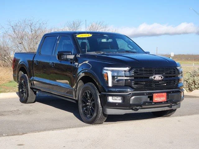 Used 2024 Agate Black MET Ford Platinum 4x4 SuperCrew Cab 5.5 ft. box 145 in. WB image 3