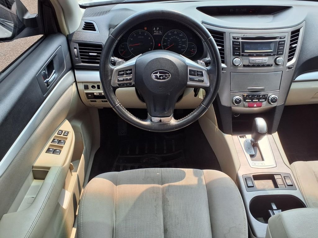 Used 2013 White Subaru 2.5i Premium image 11