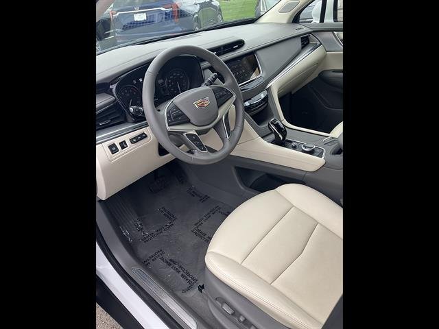 Certified Used 2024 Crystal White Tricoat Cadillac Premium Luxury image 12