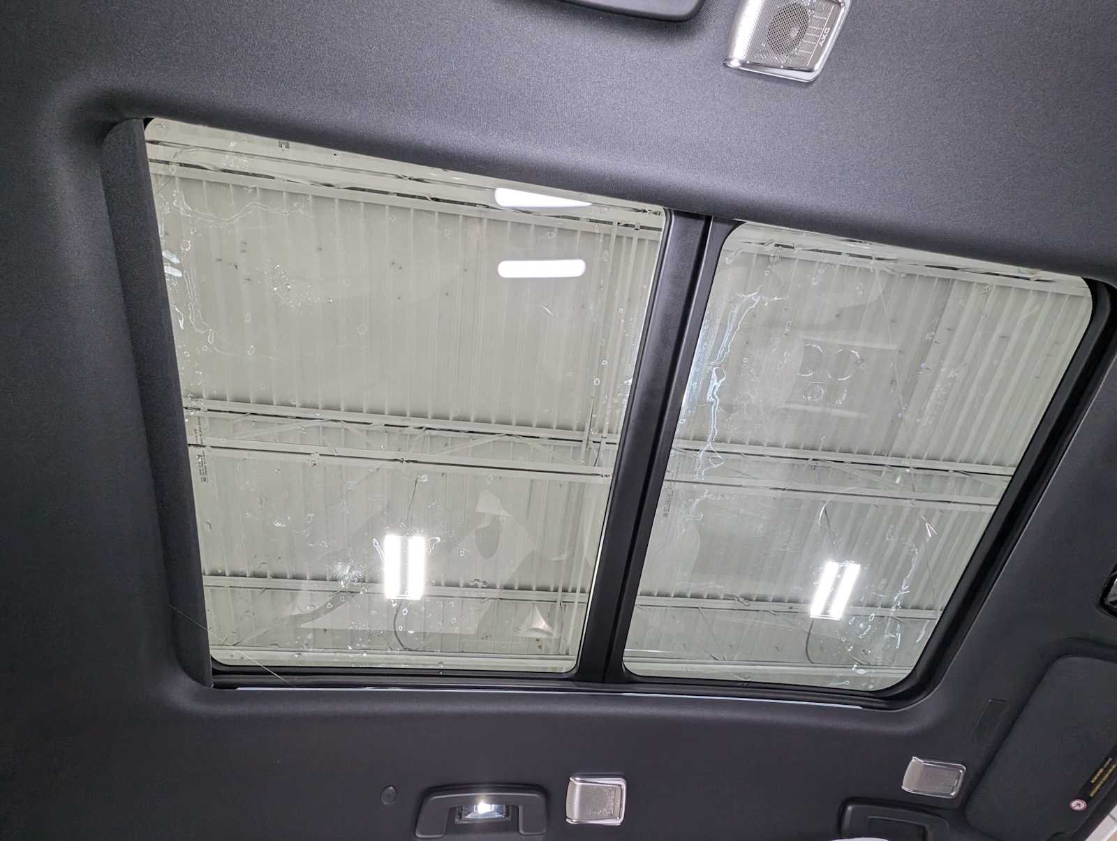 2026 Cadillac VISTIQ Luxury - Photo 19