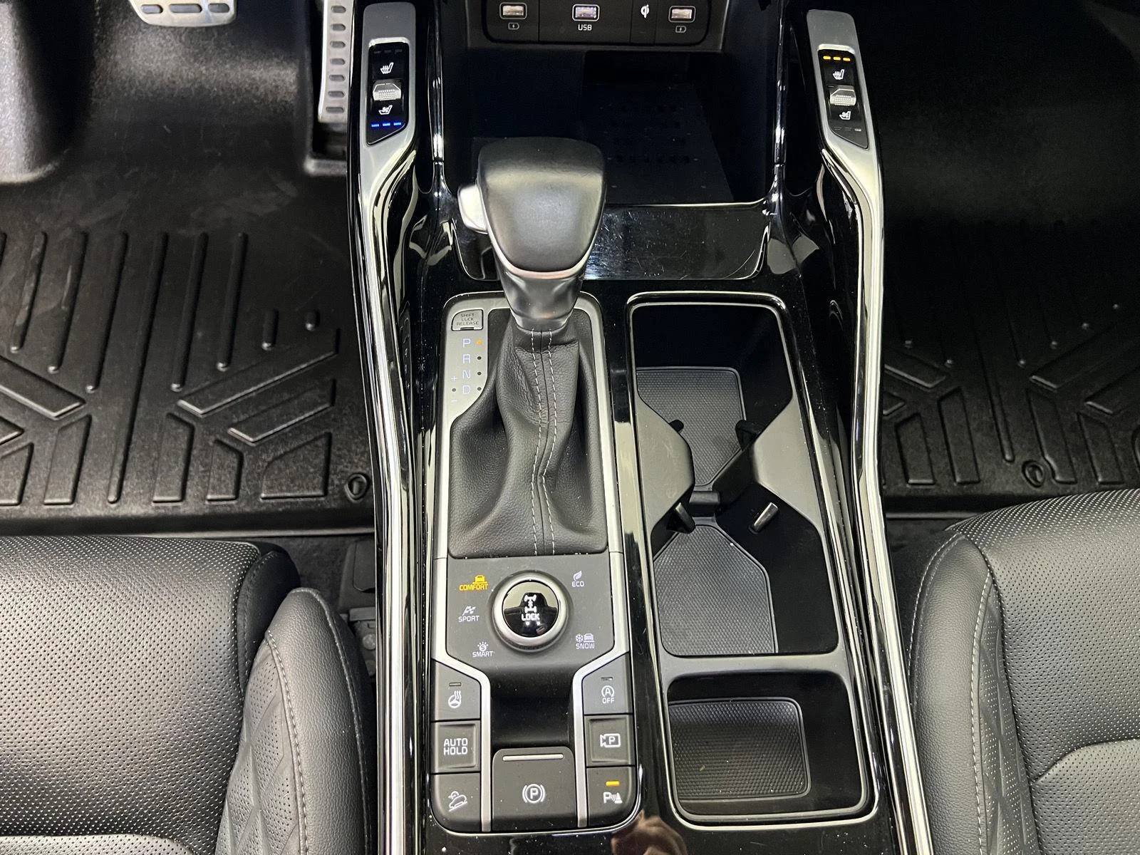 Used 2023 Wolf Gray Kia X-Line SX Prestige image 19