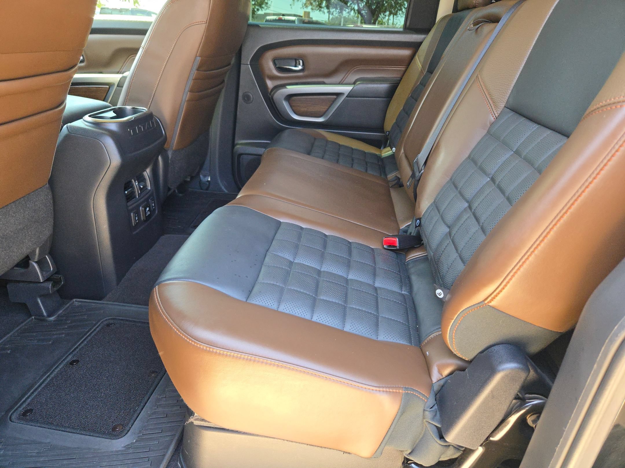 Used 2016 Magnetic Black Nissan Platinum Reserve image 14