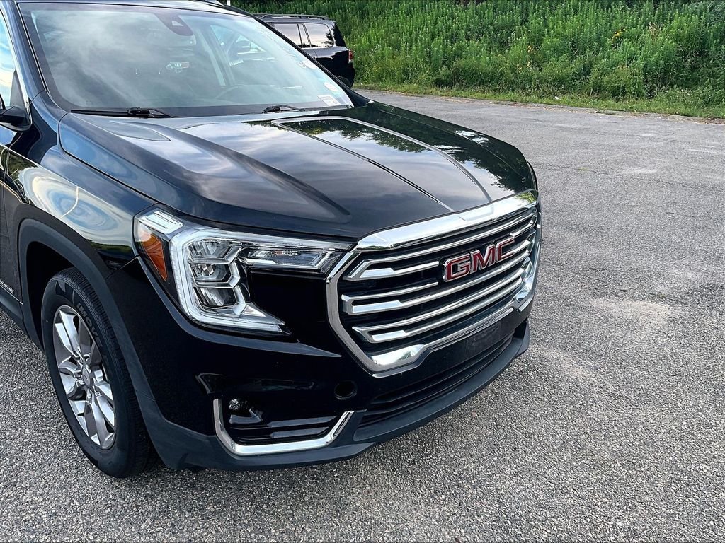 Used 2024 Black GMC SLT image 8