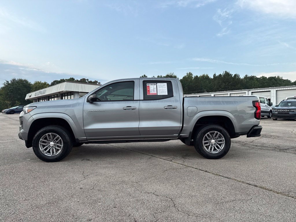 Used 2025 Sterling Gray Metallic Chevrolet LT image 5