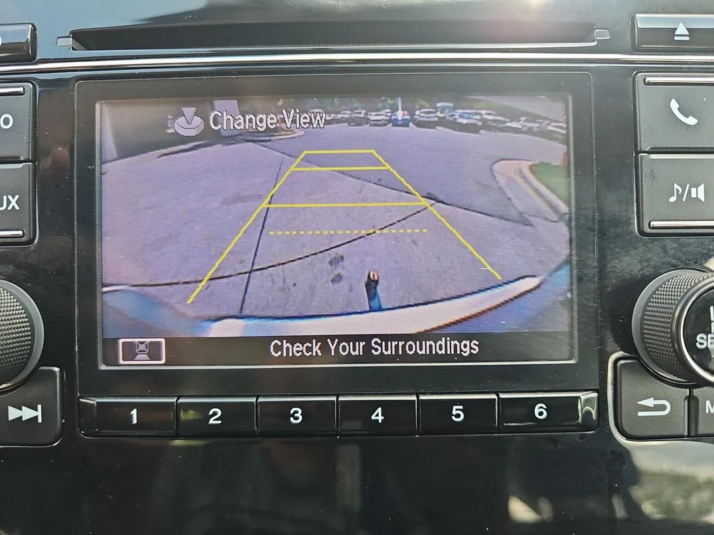 Used 2015  Honda LX image 22