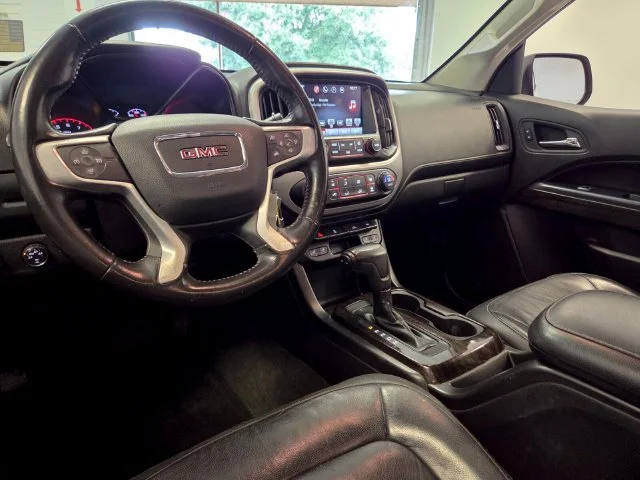 Used 2016 SUMMIT WHITE GMC 4WD SLT image 15