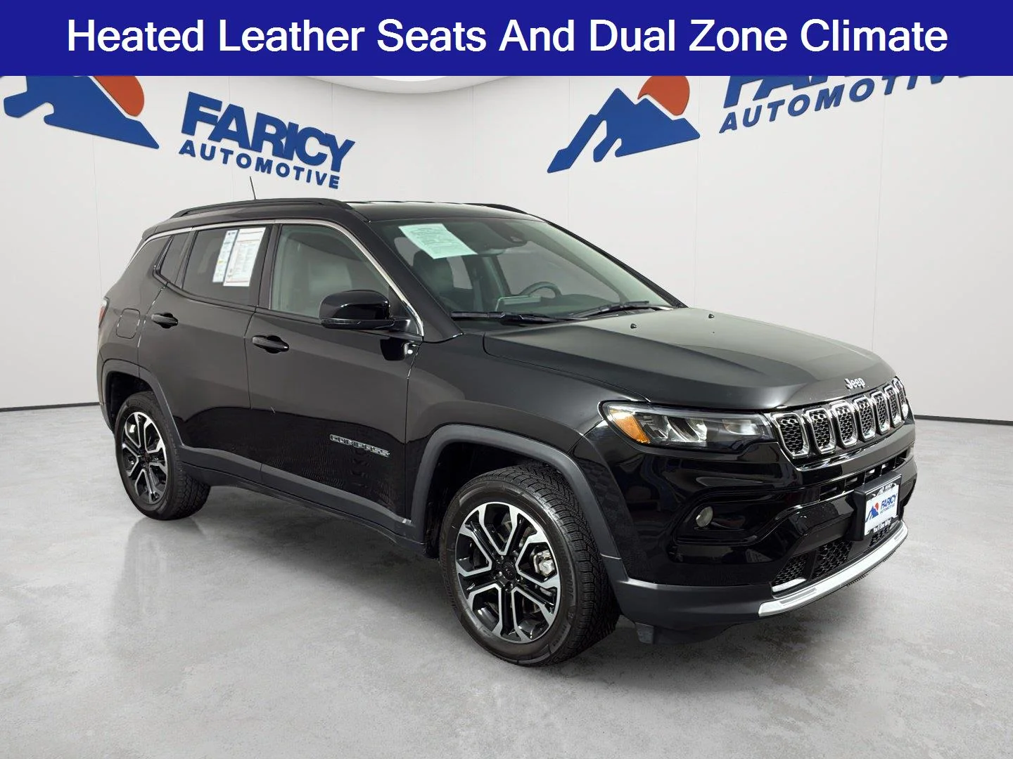 Used 2023 Diamond Black Crystal Pearlcoat Jeep Limited image 2