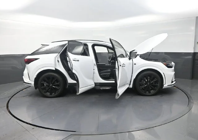 Used 2024 White Lexus 500h F SPORT Performance image 46
