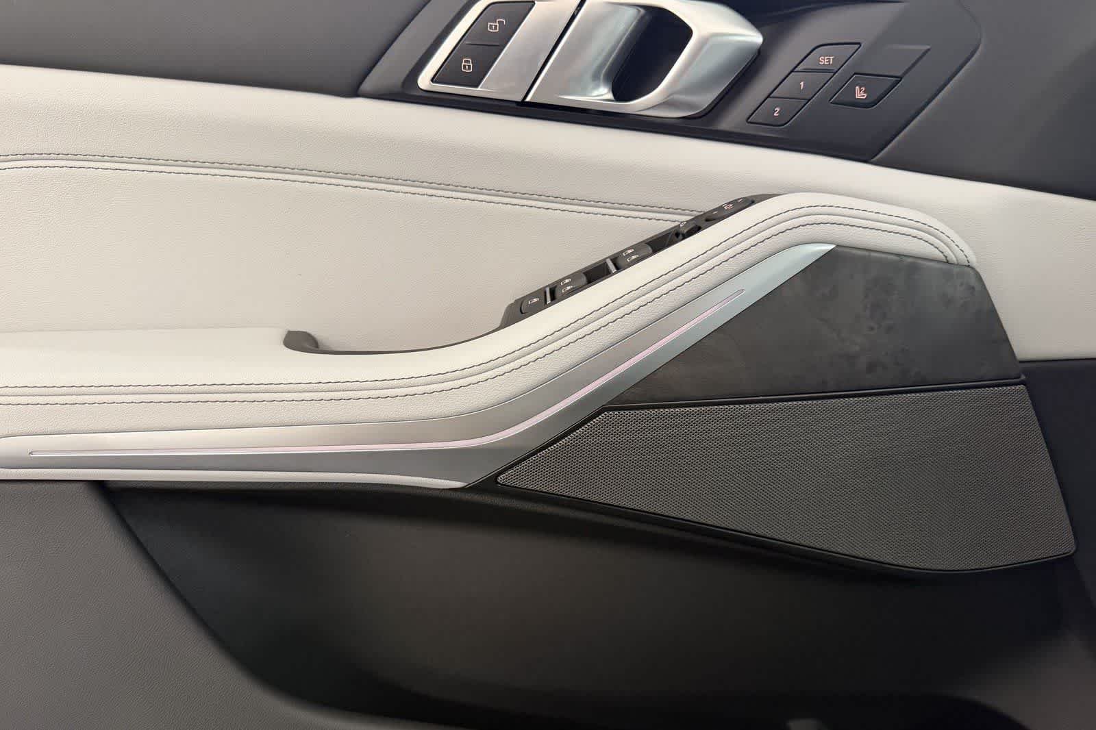 New 2026 Skyscraper Grey Metallic BMW xDrive40i image 12