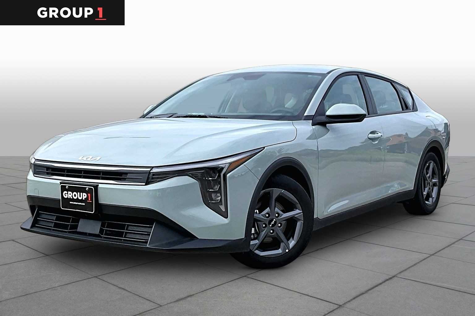 2025 Kia K4 LXS AT's photo