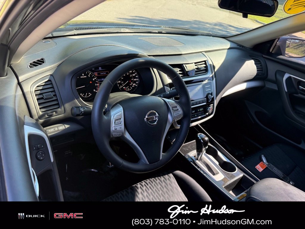 Used 2018 Black Nissan 2.5 SV image 4