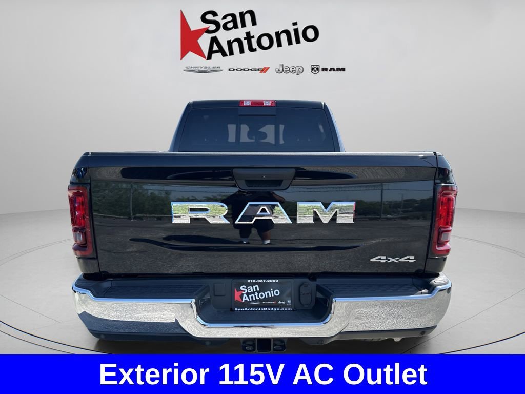 New 2026 Diamond Black Crystal Pearl-Coat Exterior Paint RAM Tradesman image 13