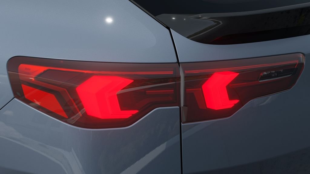 New 2026 Storm Bay Metallic BMW xDrive28i image 33