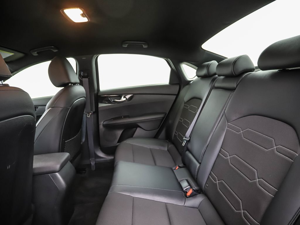 Used 2024 Aurora Black Kia GT-Line image 22