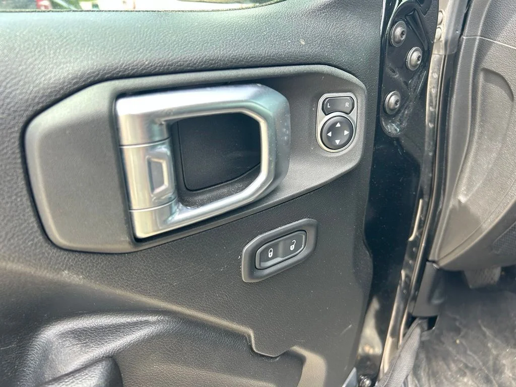 Used 2021 Black Jeep Unlimited Willys image 10