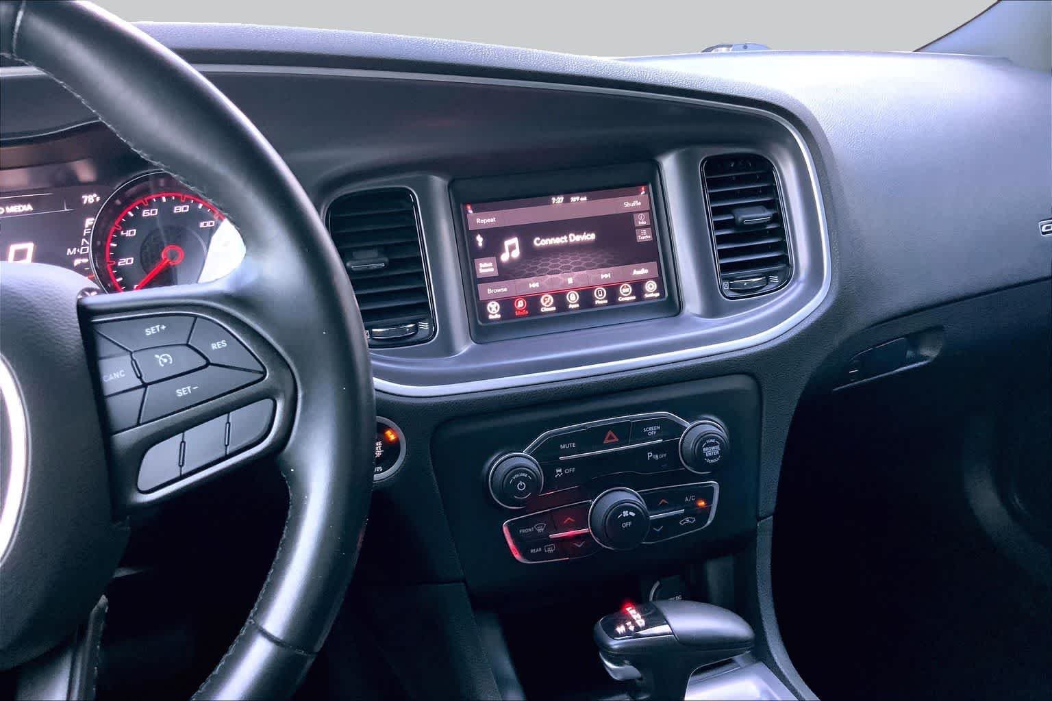 Used 2020 Frostbite Dodge SXT image 7