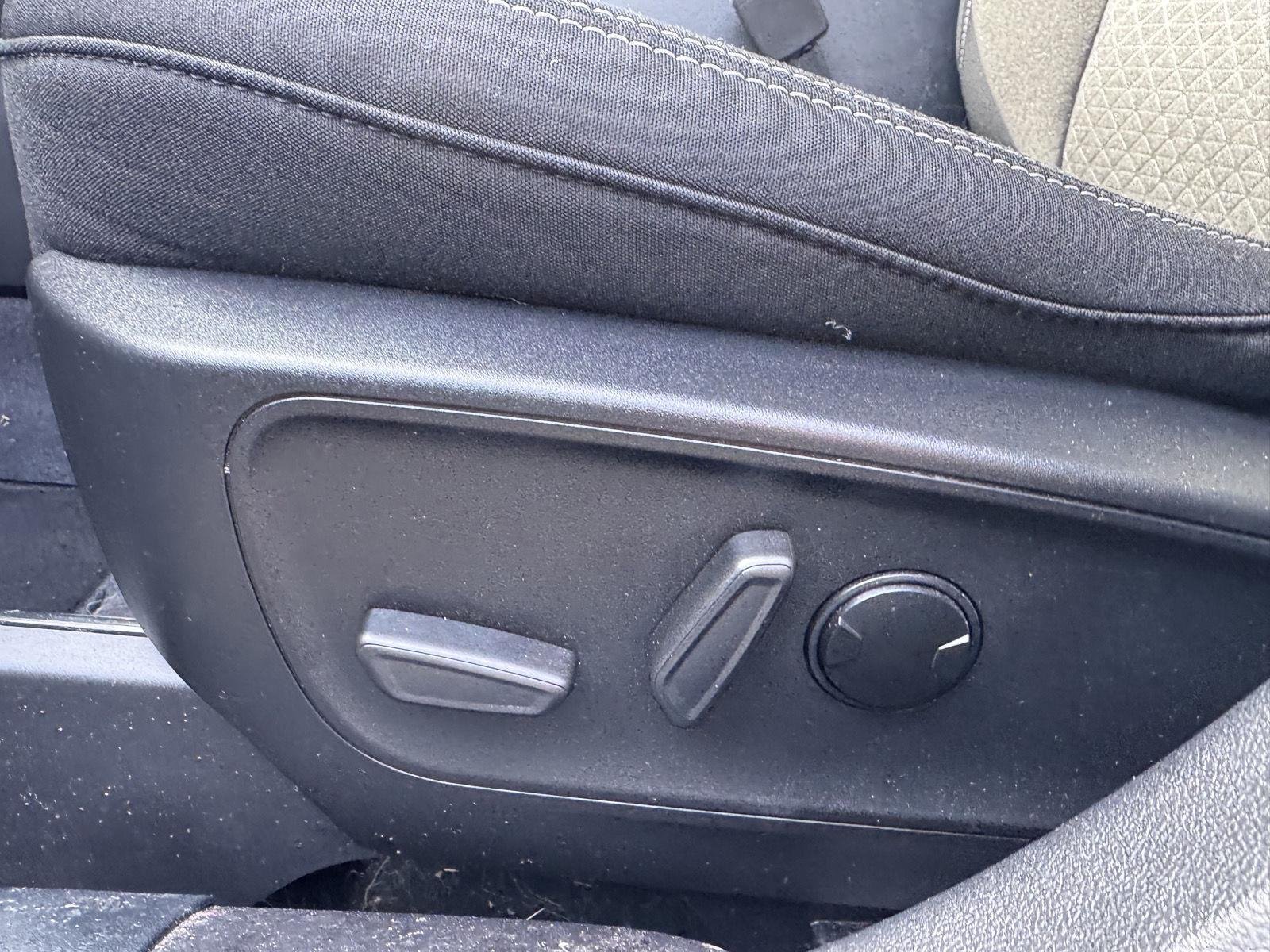 Used 2023 Carbonized Gray Ford Active image 13