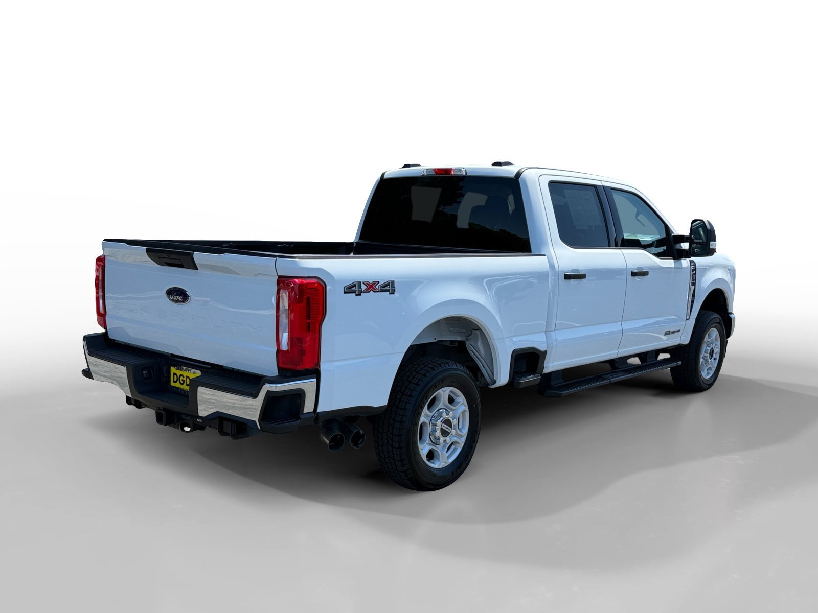 Used 2025 Oxford White Ford XLT image 5
