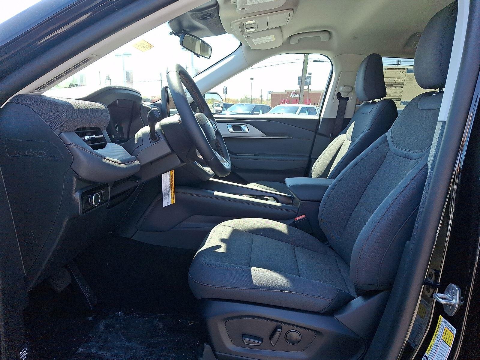 New 2026 Agate Black Metallic Ford Active image 6