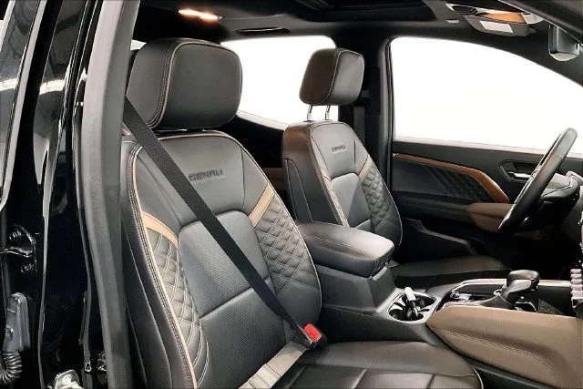 Used 2023 Onyx Black GMC Denali image 8