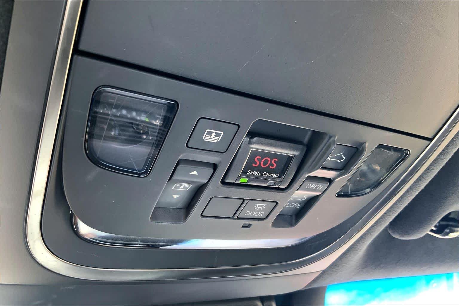 Used 2018 Ultra White Lexus  image 28