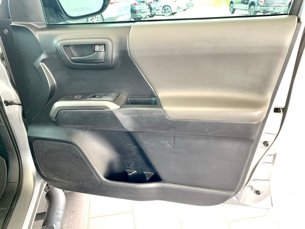Used 2021 Silver Toyota SR5 image 27