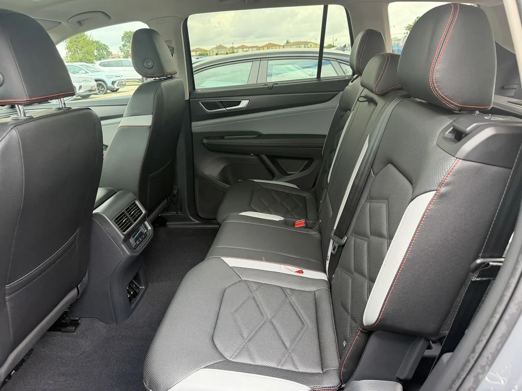 New 2026 Pure Gray Volkswagen 2.0T Peak Edition image 26
