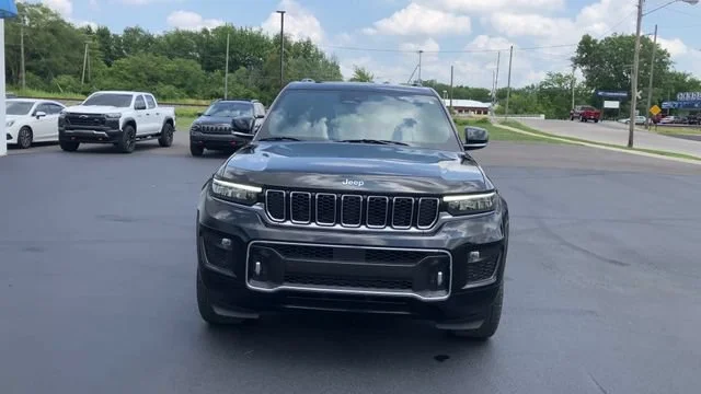 Used 2023 Black Jeep Overland 4x4 image 3