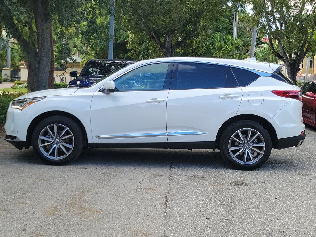 Used 2024 White Acura Technology Package image 4