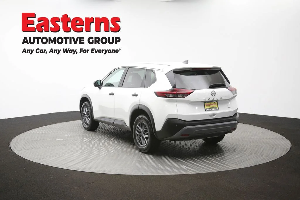 Used 2023 White Nissan S image 66
